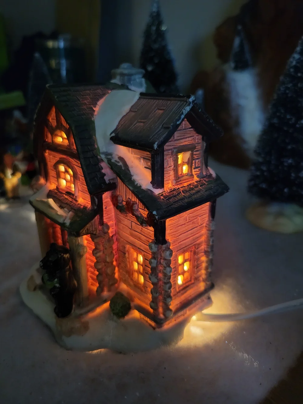 Holiday Time Christmas Village Wood Carving Workshop Log Cabin Bear